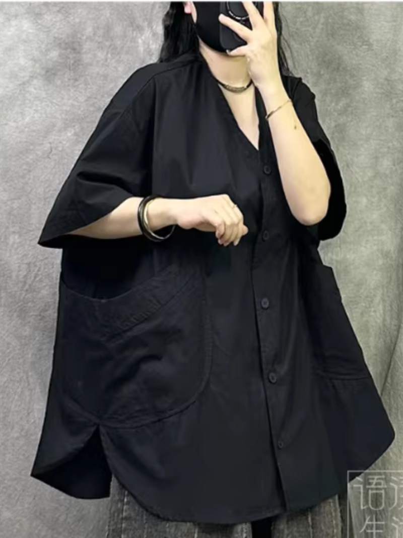 Chic Oversized Shirt in Cotton-Blend with Curved Hem and Pockets