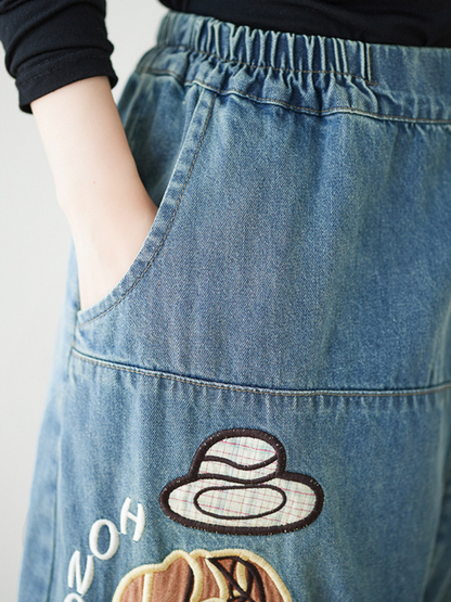 Women's Stylish Cartoon Embroidery Jeans Loose Bottom