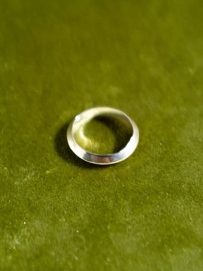 .925 Silver Triangle Band Ring | AI Studios | DEPARTAMENTO