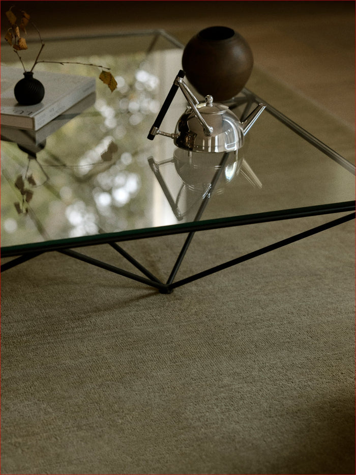 Agra rug in Artichoke