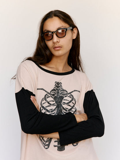 Beige & Black Cotton Shrine B-Ball Tee | Second/Layer | DEPARTAMENTO