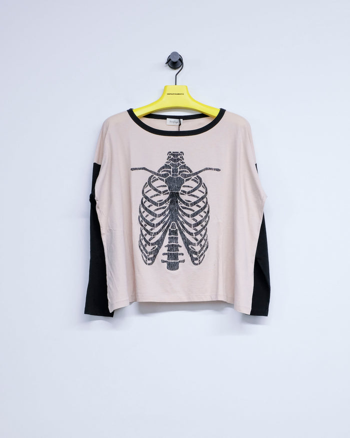Beige & Black Cotton Shrine B-Ball Tee | Second/Layer | DEPARTAMENTO