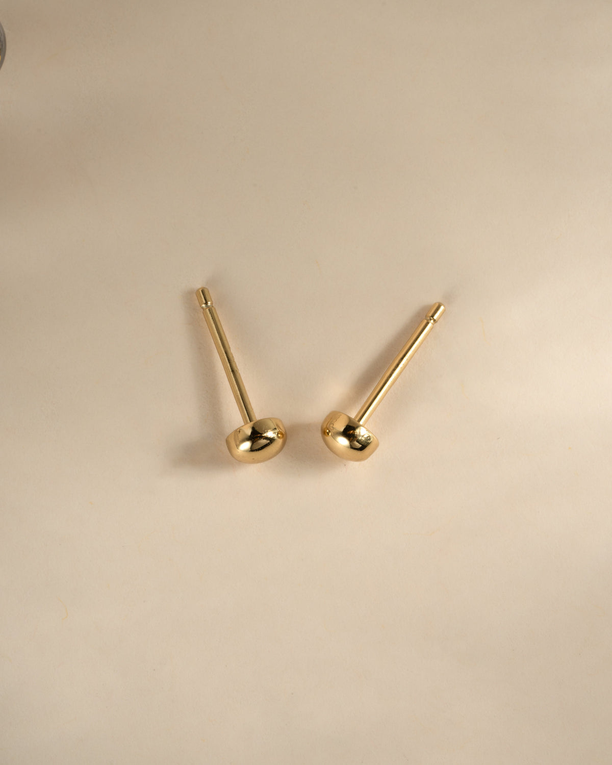 Dot Studs