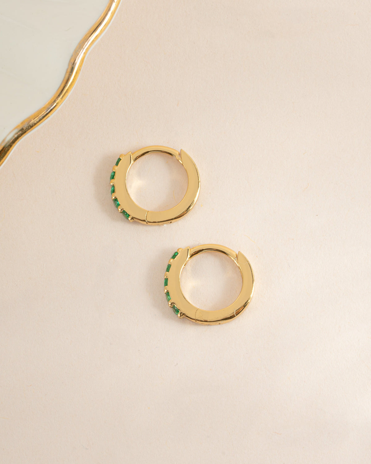 7mm Emerald Huggies