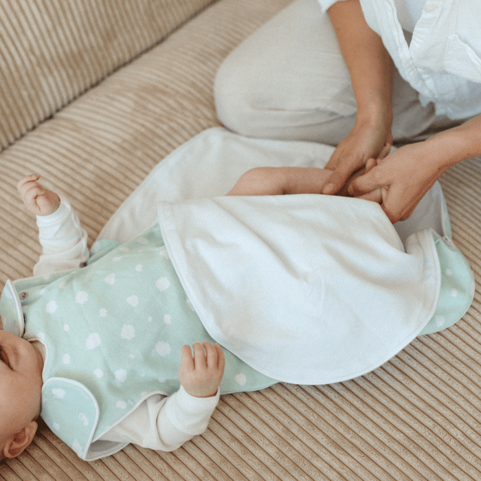 Erstlings- Schlafsack 1.0 TOG | Punkte Mint