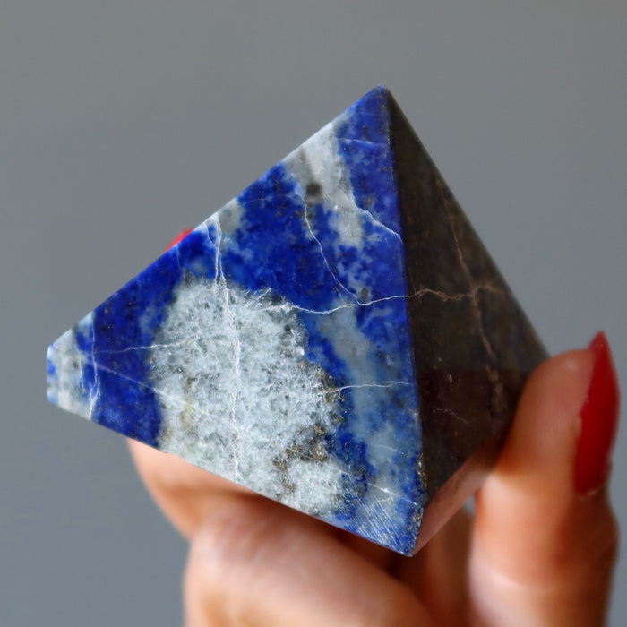lapis pyramid