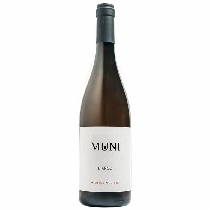 Muni Bianco 2019 wine bottle with MUNI and BIANCO label