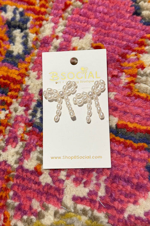 Pearl Beaded Bow Earring