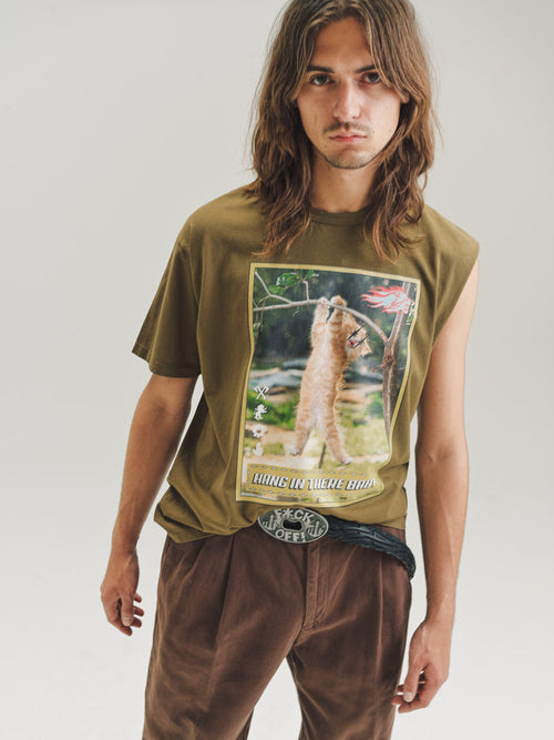 Plantoon Green 'Hang In There' Jersey One Arm T-Shirt | Phipps | DEPARTAMENTO