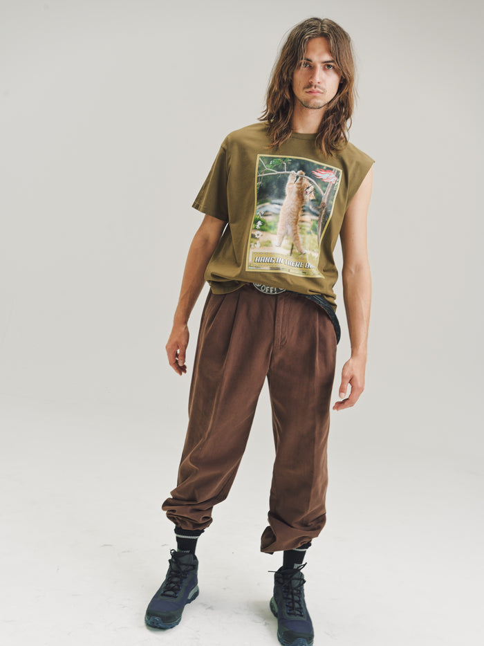 Plantoon Green 'Hang In There' Jersey One Arm T-Shirt | Phipps | DEPARTAMENTO