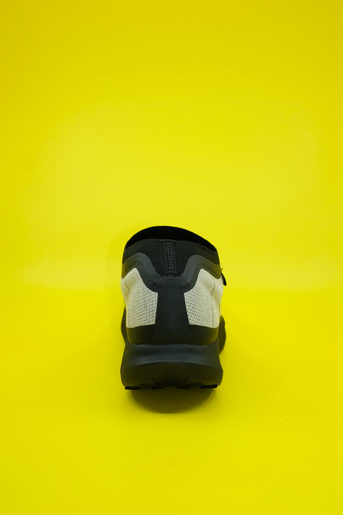 Pulsar Advanced in Black & Pewter | Salomon Advanced | DEPARTAMENTO