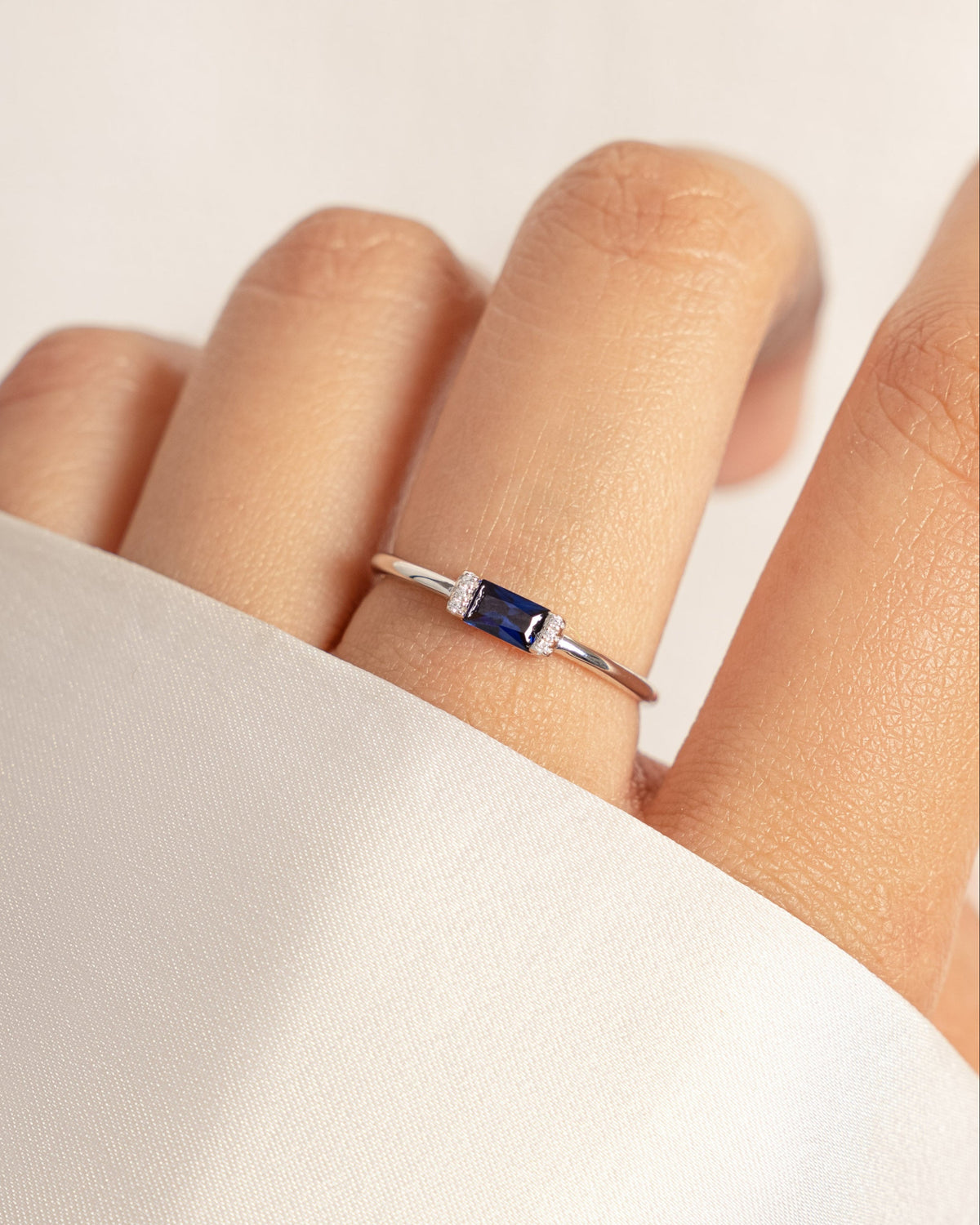 Sapphire Simple Baguette Ring