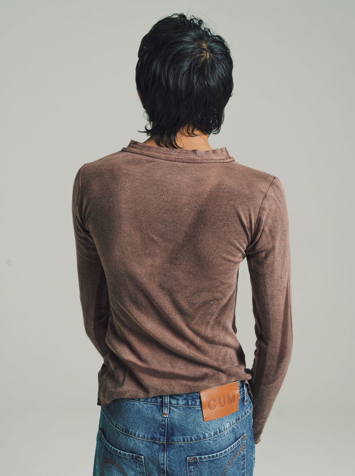 Washed Brown Light Cotton Jersey Raw Stacked Long Sleeve Henley | Edward Cuming | DEPARTAMENTO