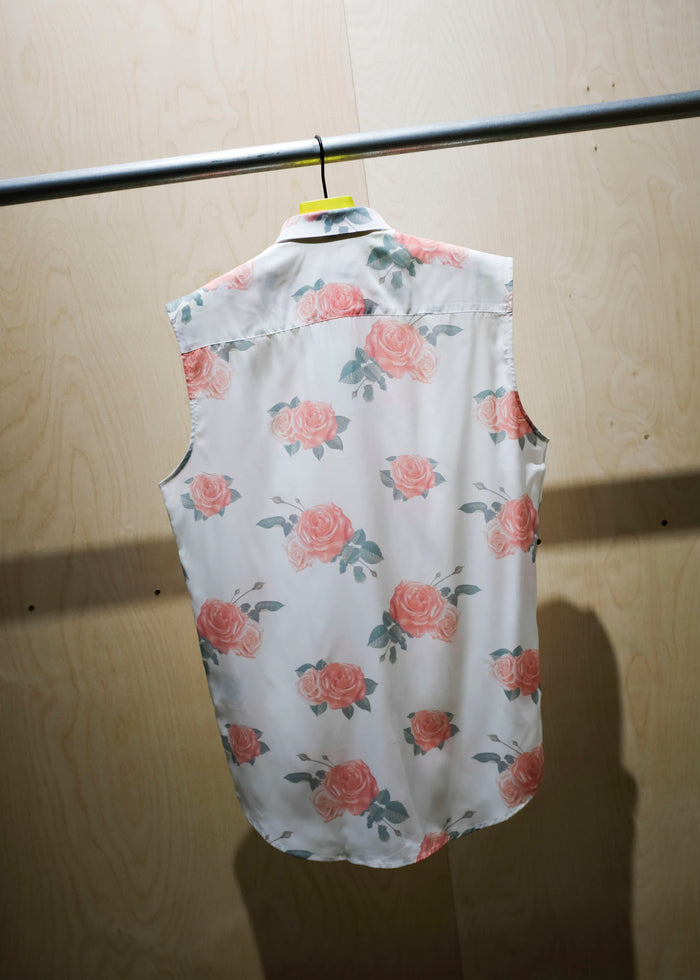 White Rose Print Sleeveless Dress Shirt | Ernest W. Baker | DEPARTAMENTO